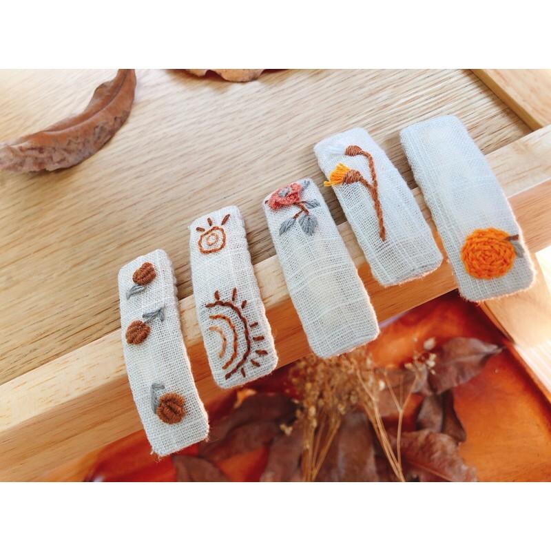 Kẹp tóc thêu tay