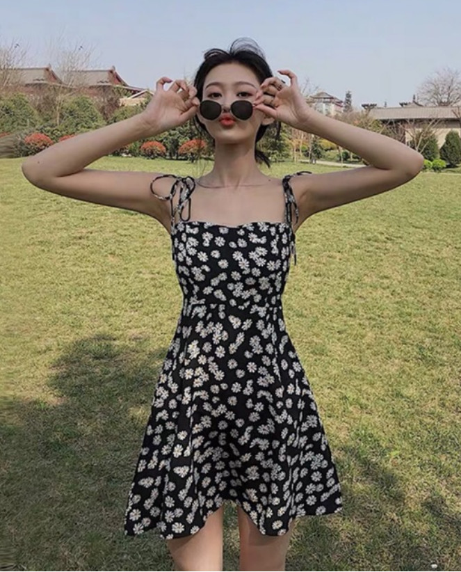 VÁY 2 DÂY HOA CÚC NHÍ  XINH XẮN - SIÊU HOT CHO MÙA HÈ