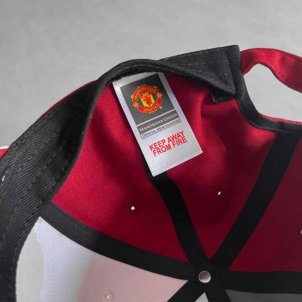 (Hàng VNXK) Nón kết, Mũ lưỡi trai CLB Manchester United Logo Thêu nổi cao cấp (Ảnh thật)