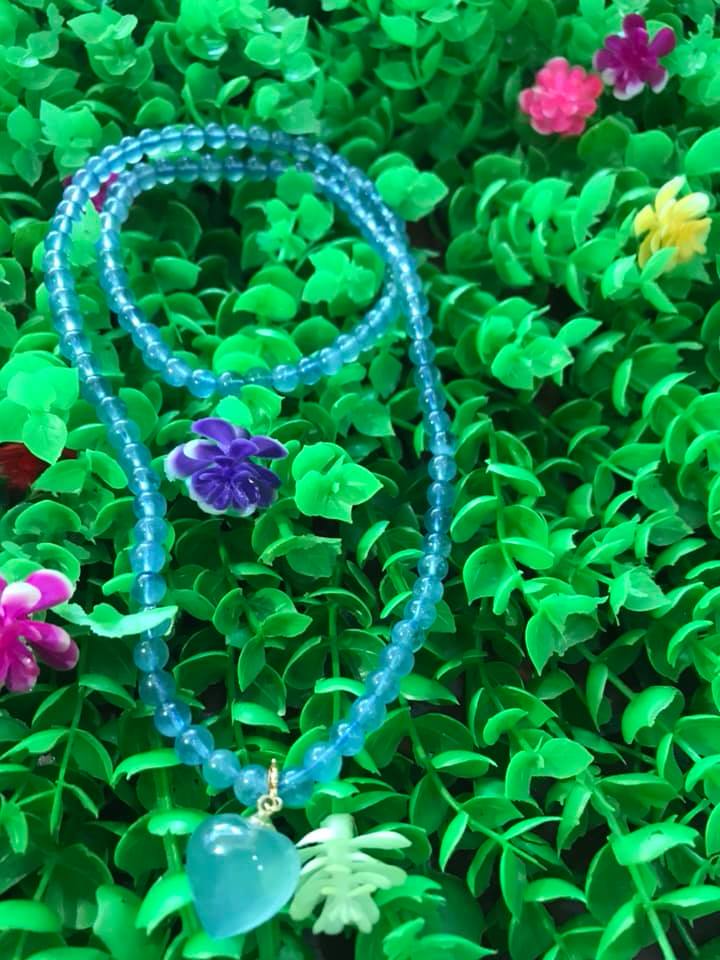 SỢI DÂY CHUYỀN ĐẸP XUẤT SẮC ĐÁ AQUA VIP MẶT TRÁI TIM DÂY CHUYỀN ĐEO ĐẸP SANG - NHẸ NHÀNG - TỊNH TÂM ĐẸP LẮM LUÔN NHE CHỊ EM ƠI MÀU XANH AQUA NHẸ NHÀNG ĐẸP 100% ĐÁ THIÊN NHIÊN