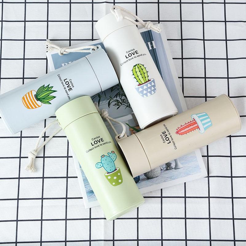Bình Nước Thủy Tinh Giữ Nhiệt Chữ Love Bọc Nhựa 450ML Hiện Đại