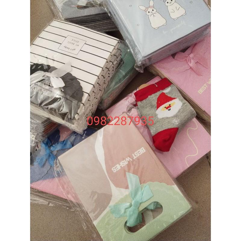 Hộp quà noel, túi quà đựng tất hoặc quà tặng giáng Sinh