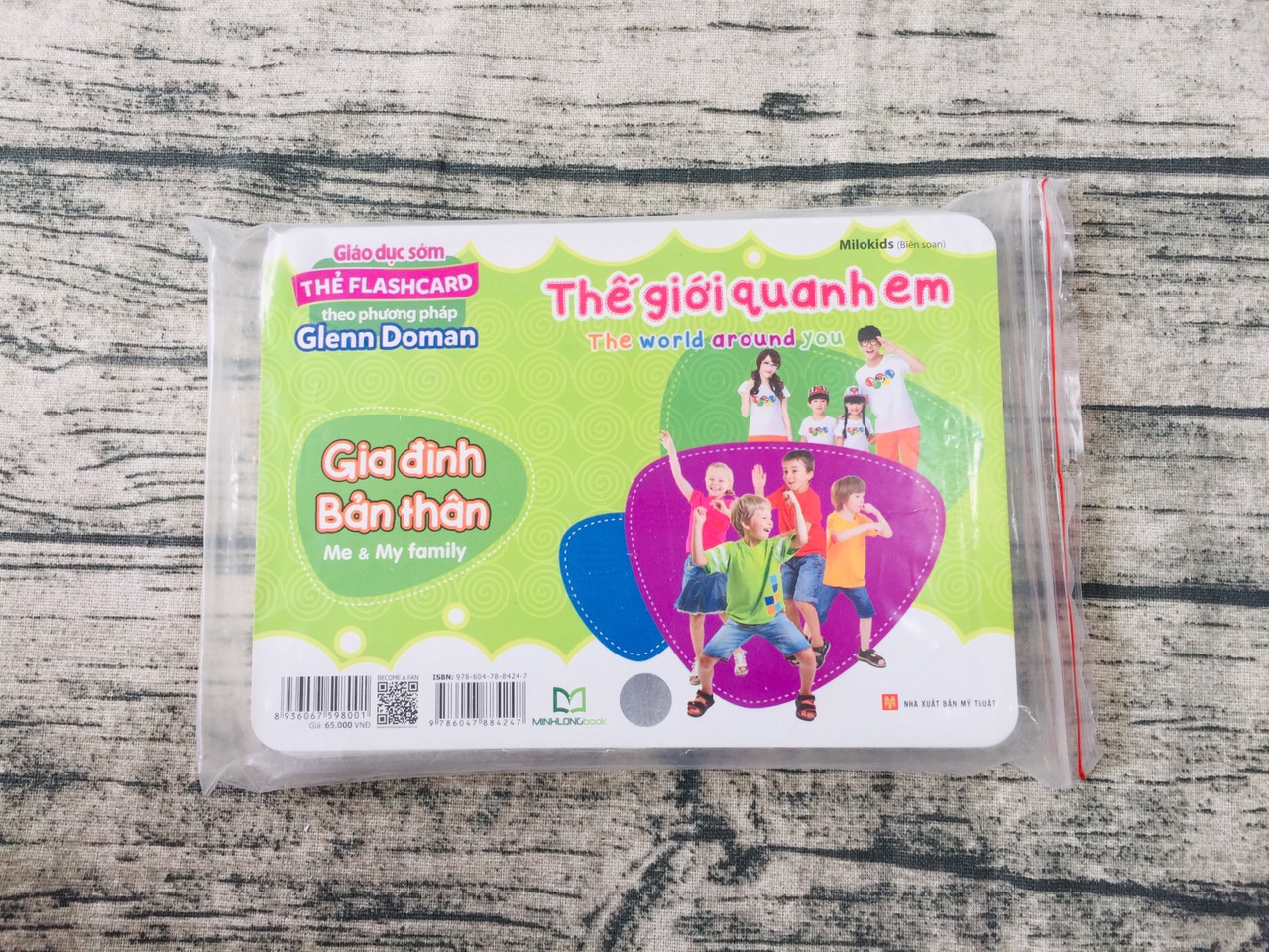 Sách - Thẻ Flashcard Theo Phương Pháp Glenn Doman - Thế Giới Quanh Em: Gia Đình - Bản Thân