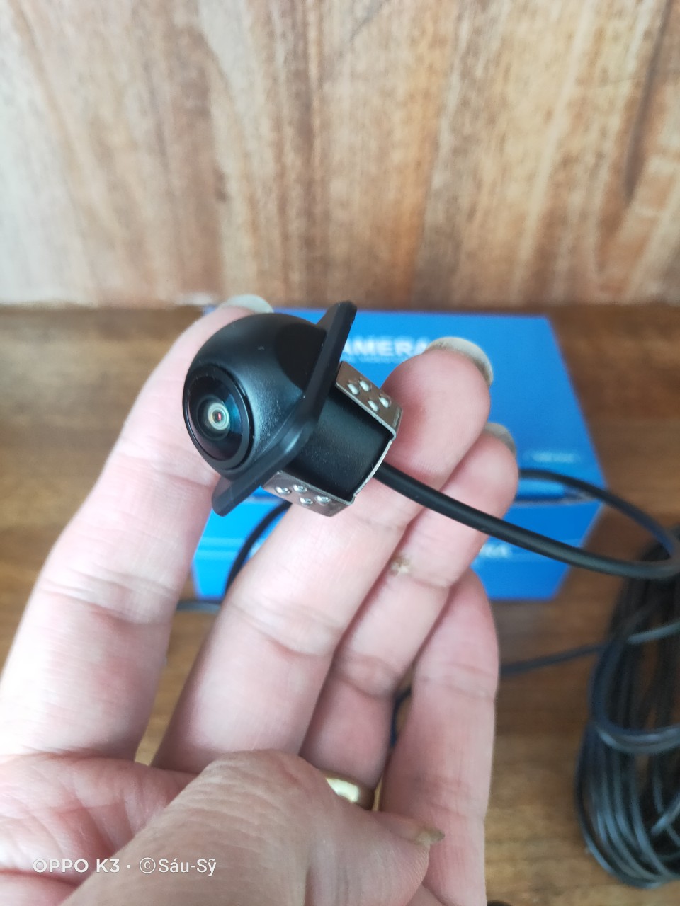 CAMERA lùi kiêm cam tiến nấm mũ MẮT LỒI thấu kính rộng AHD CCD cho cả màn andorid và DVD taplo, cắt dây đảo chiều