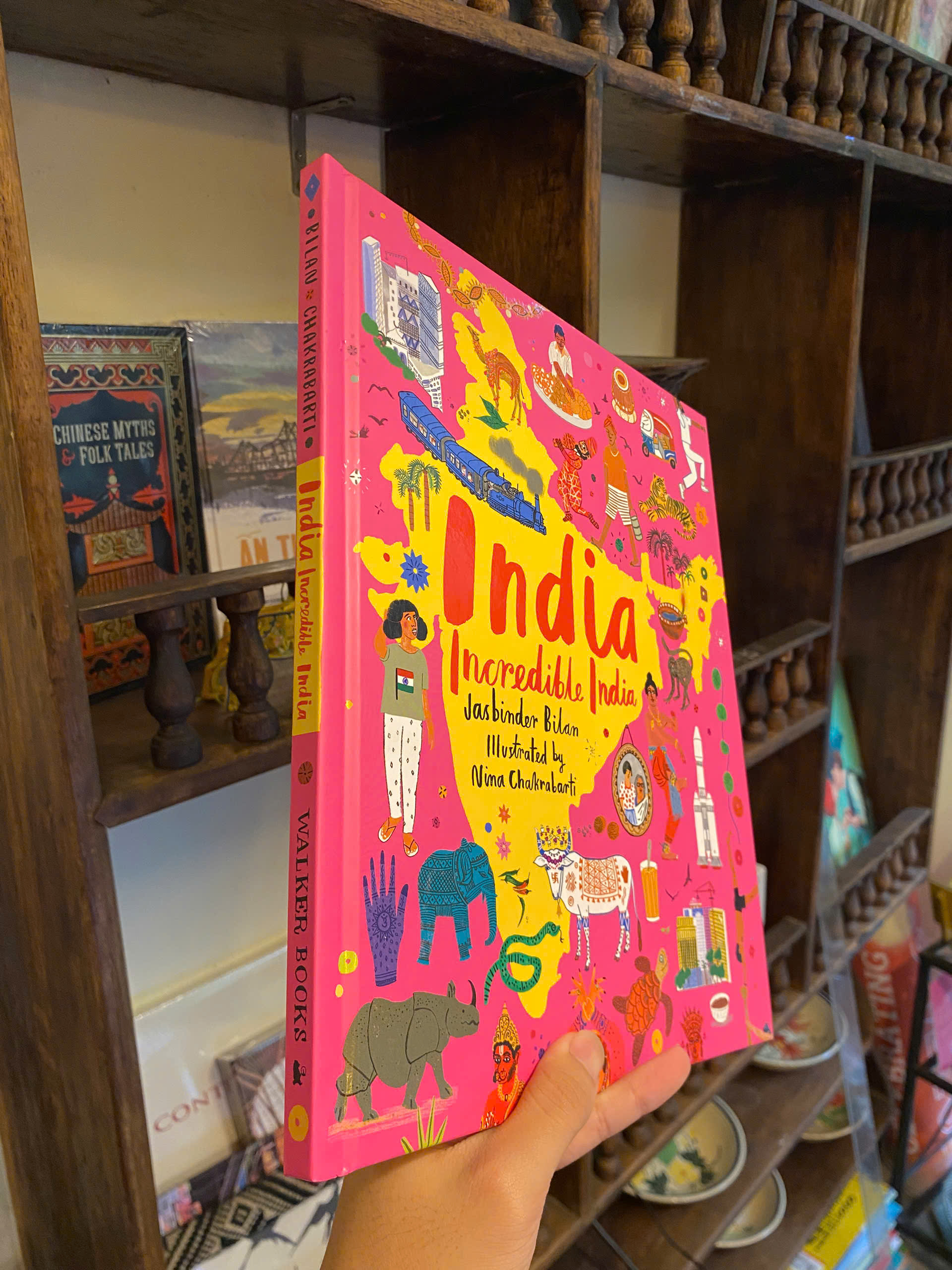 Sách - India, Incredible India: Journey Around the Country’s History, Culture &amp; Natural Wonders