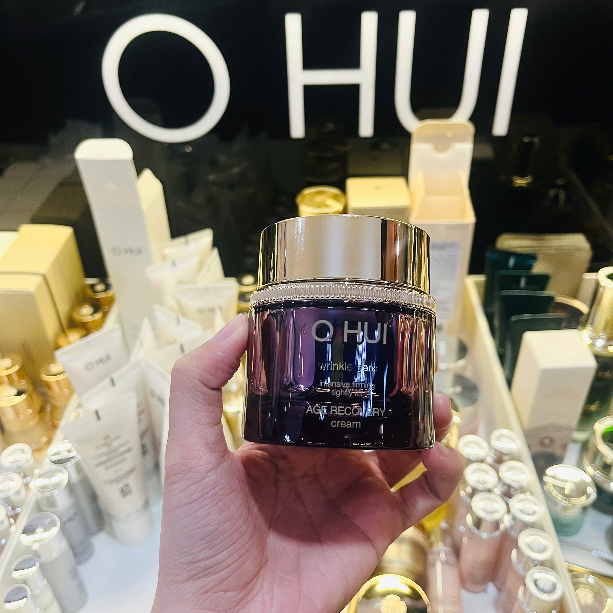 Kem Dưỡng Cải Thiện Nếp Nhăn Ohui Age Recovery Cream 50ml tách set