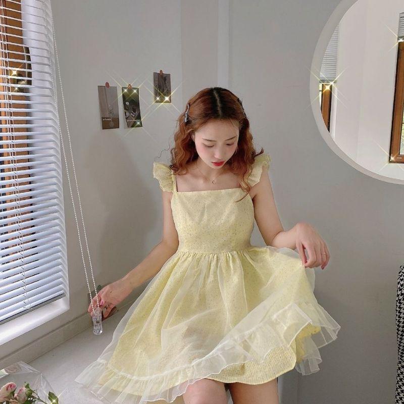 Váy vàng tươi mới phối ren xinh xắn