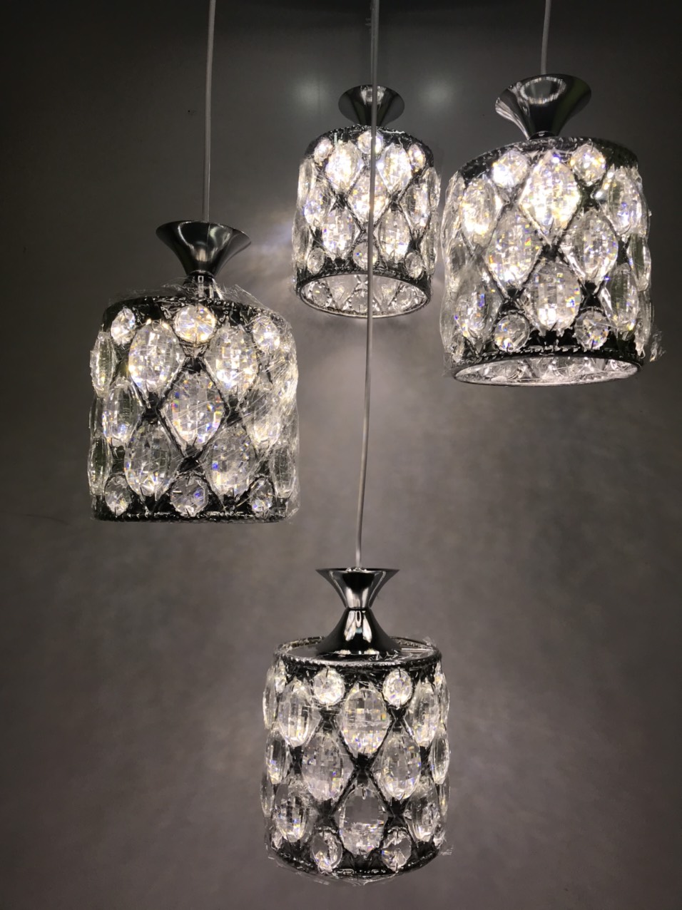 Đèn thả 4 bóng 3 chế độ 1549/4