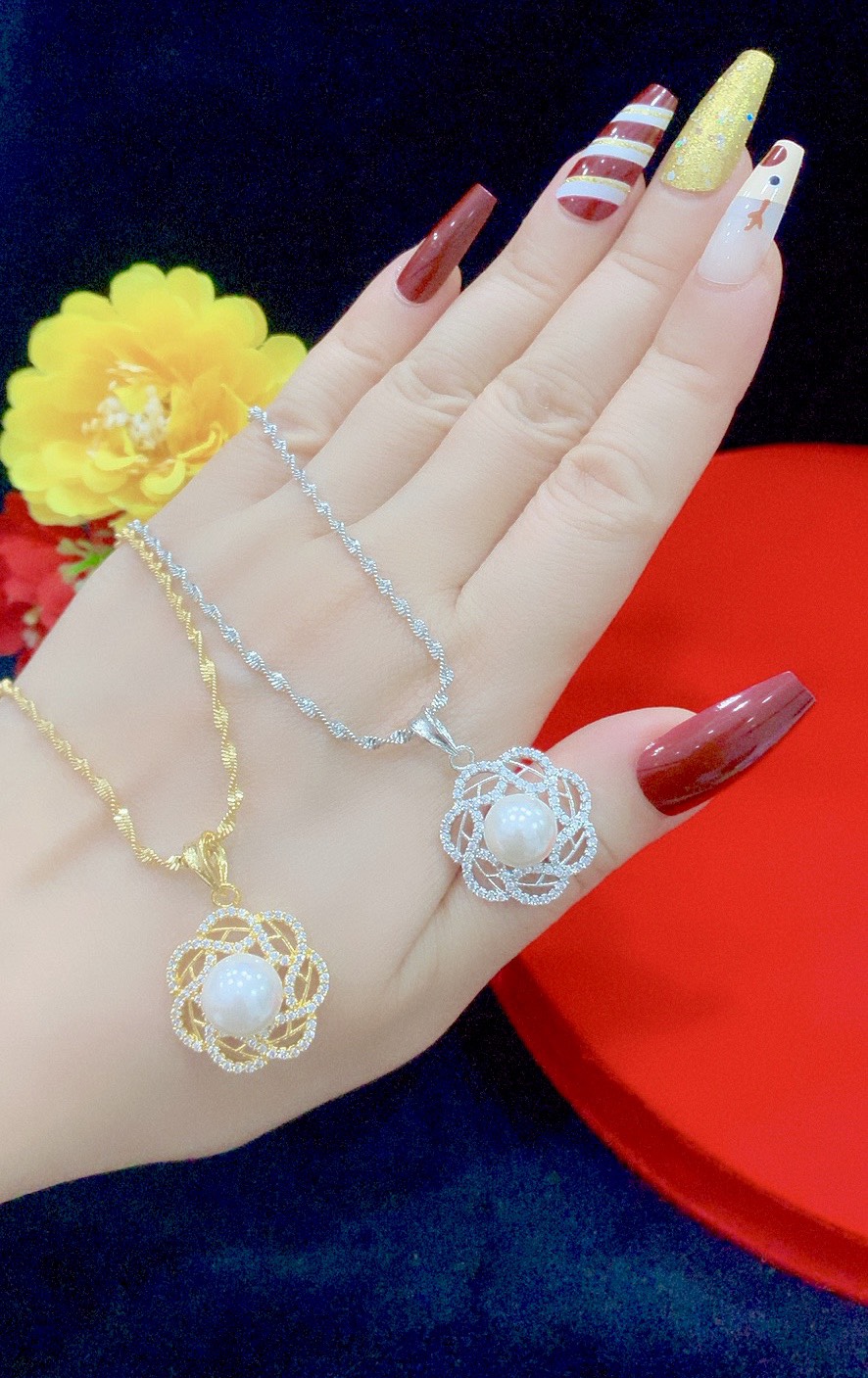Dây chuyền mặt