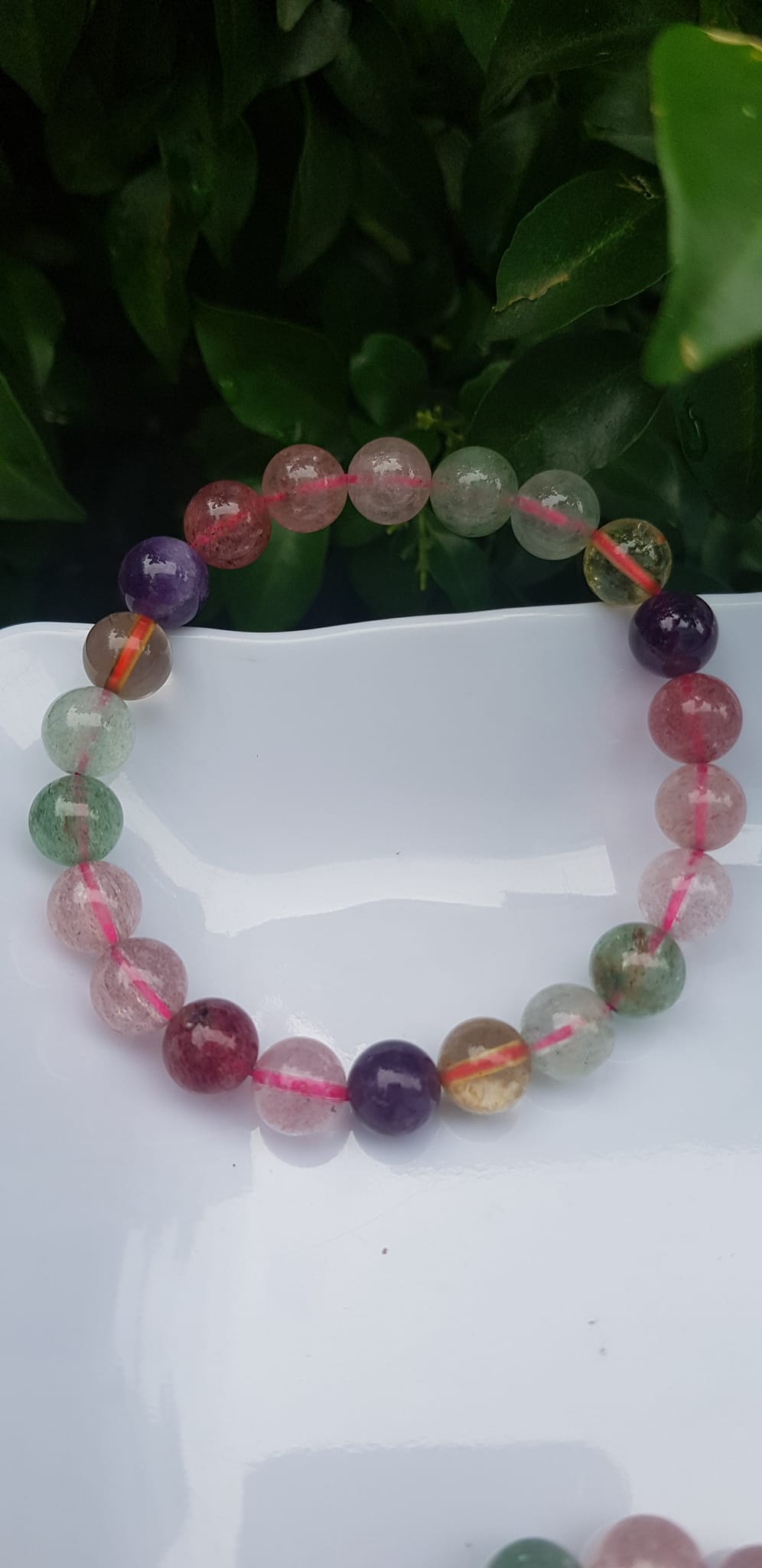 Vòng tay phong thủy may mắn đá thạch anh ngũ sắc tự nhiên Size vòng 8mm bóng tuyệt đẹp đa sắc màu nữ đeo xinh đẹp rẻ hợp nữ tất cả các mệnh Đá thiên nhiên đeo tốt sức khỏe, tim mạch đồng thời may mắn phong thủy tài lộc ạ