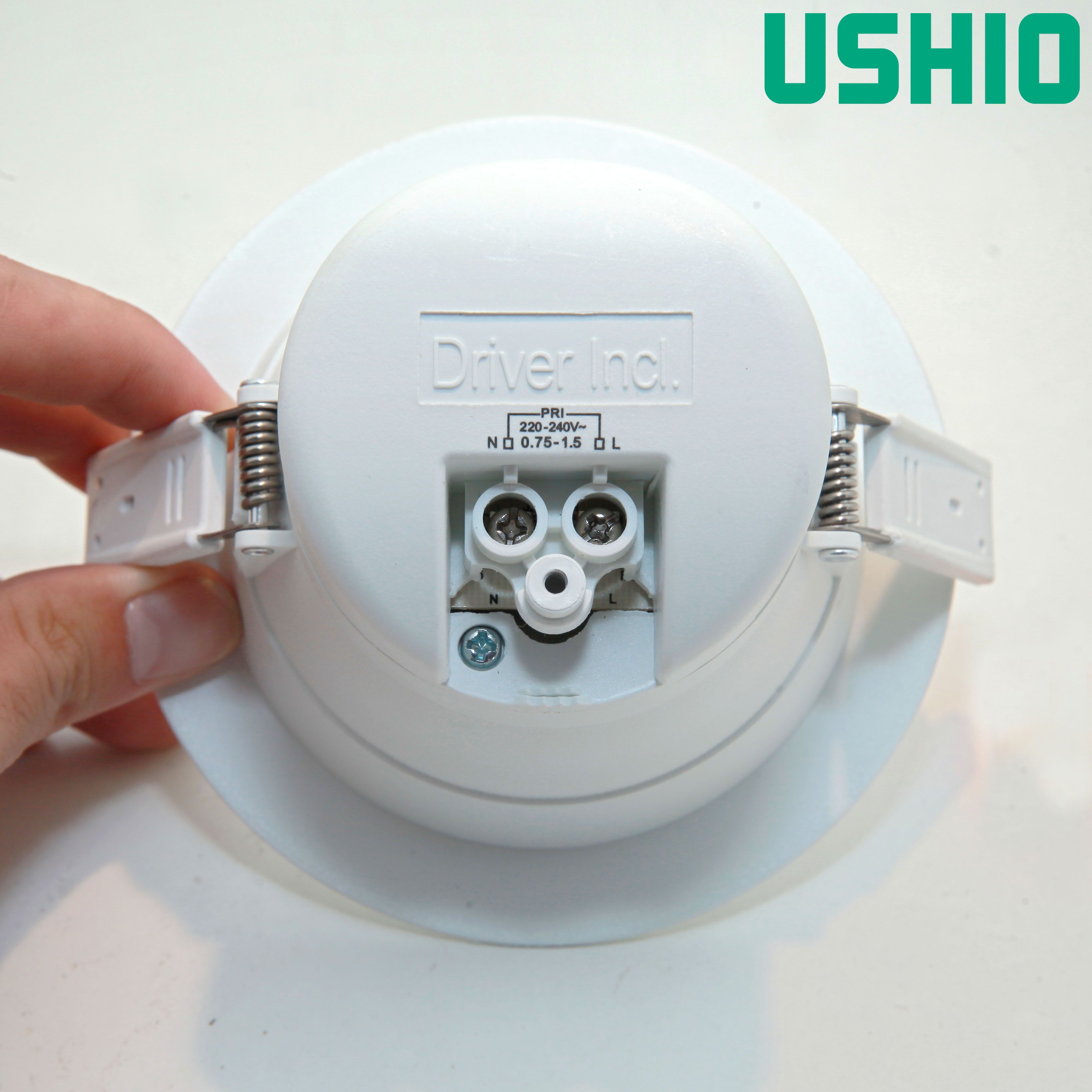 Đèn led âm trần, đèn trần thạch cao, đèn downlight âm trần, đèn led âm trần thạch cao, đèn âm trần Ushio 10W, cắt lỗ trần Φ90mm