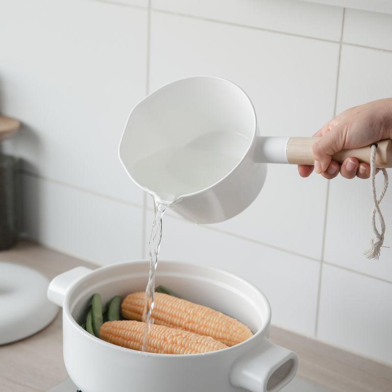 Muỗng múc nước Gáo múc nước Tay cầm bằng gỗ Muỗng múc nước tắm Muỗng nhà bếp Phòng tắm Tắm Tóc Viện trợ giặt Dụng cụ gia đình
