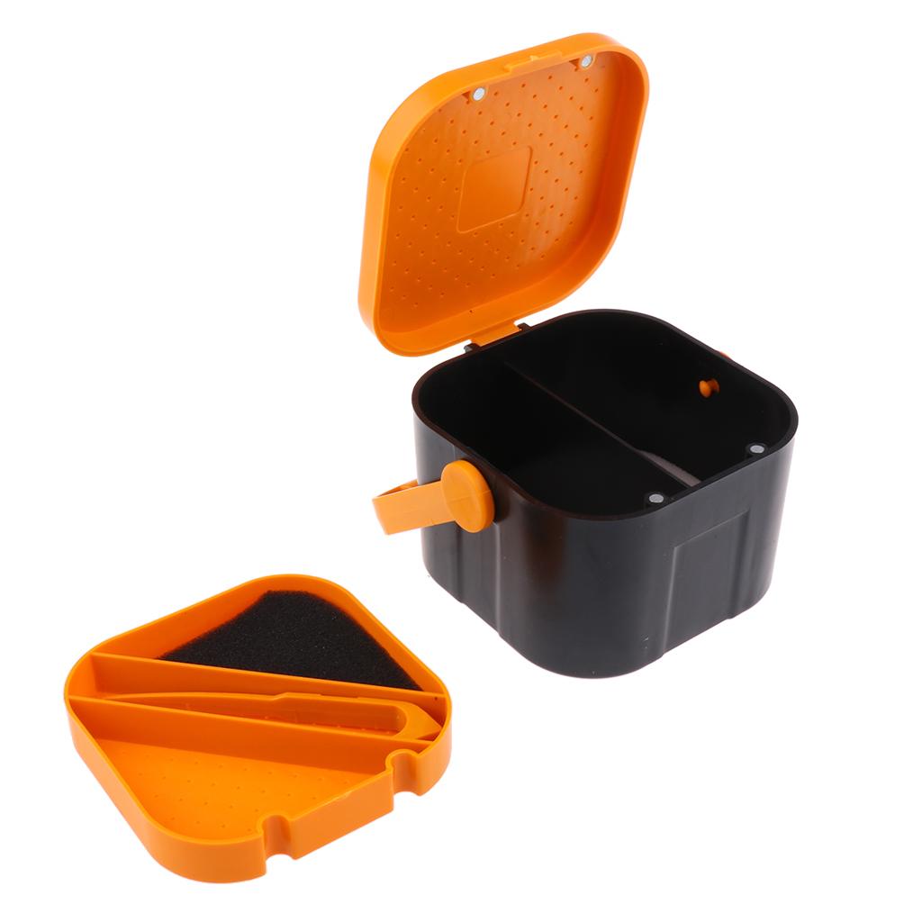 Plastic Live Earthworm Fishing Tackle Box Bait Lure Container Storage Case L