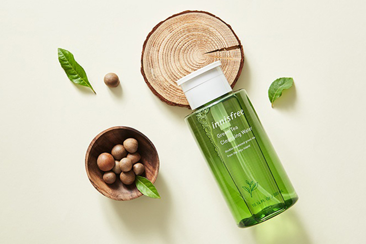 Nước tẩy trang từ trà xanh đảo Jeju Innisfree Green Tea Cleansing Water 300ml - NEW