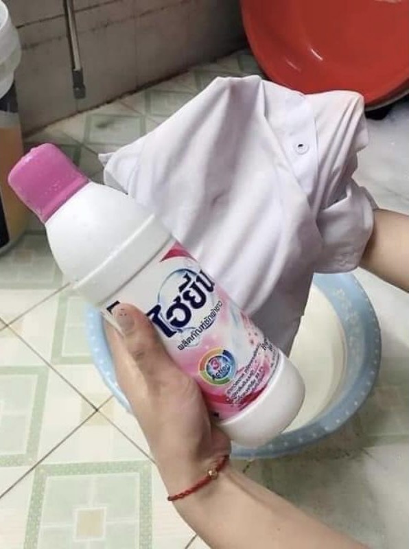 Nước tẩy quần áo trắng và màu Hygiene Thái Lan 600ml