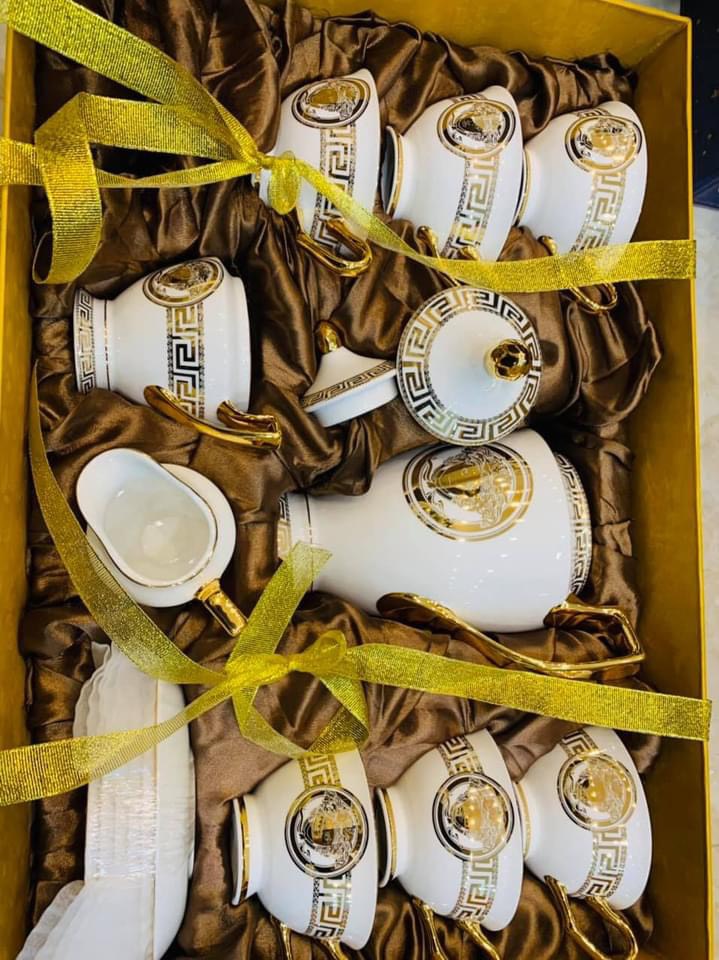 BỘ BÌNH TRÀ SỨ XƯƠNG CAO CẤP PHONG CÁCH CHÂU ÂU SANG TRỌNG, KÈM 6 ĐĨA LÓT TÁCH, 1 TỐNG TRÀ , 1 TỐNG SỮA - VD157