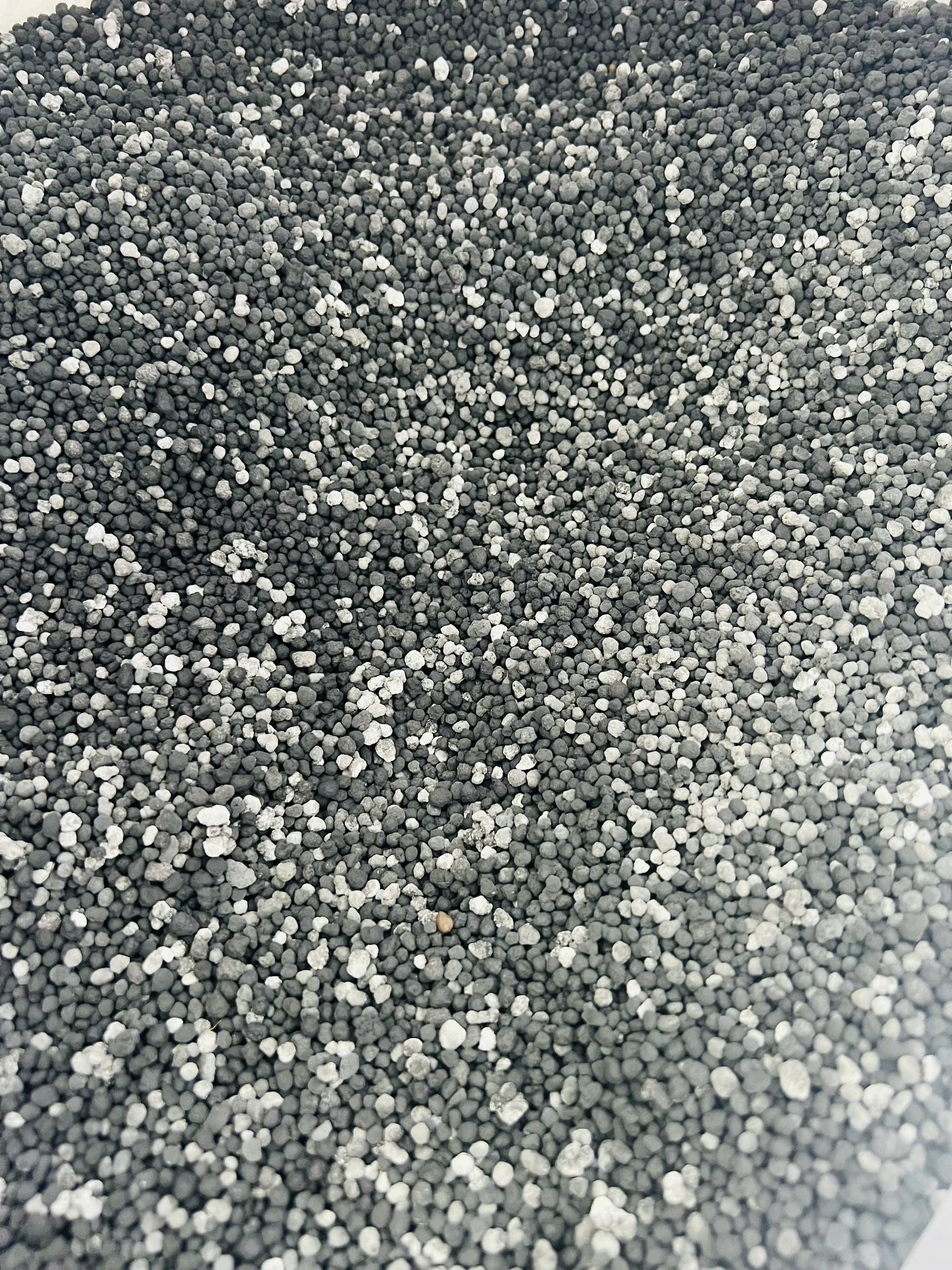 1kg lẻ Phân bón gốc DAP 18-46-0 nhập khẩu Hàn Quốc dạng hạt đen/xám