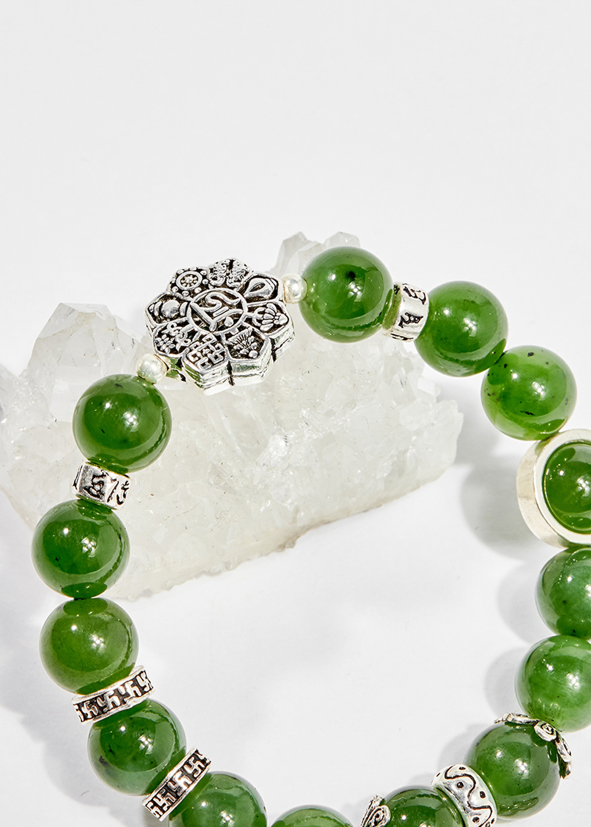Vòng tay phong thủy đá ngọc bích charm hoa 10mm mệnh hỏa , mộc - Ngọc Quý Gemstones