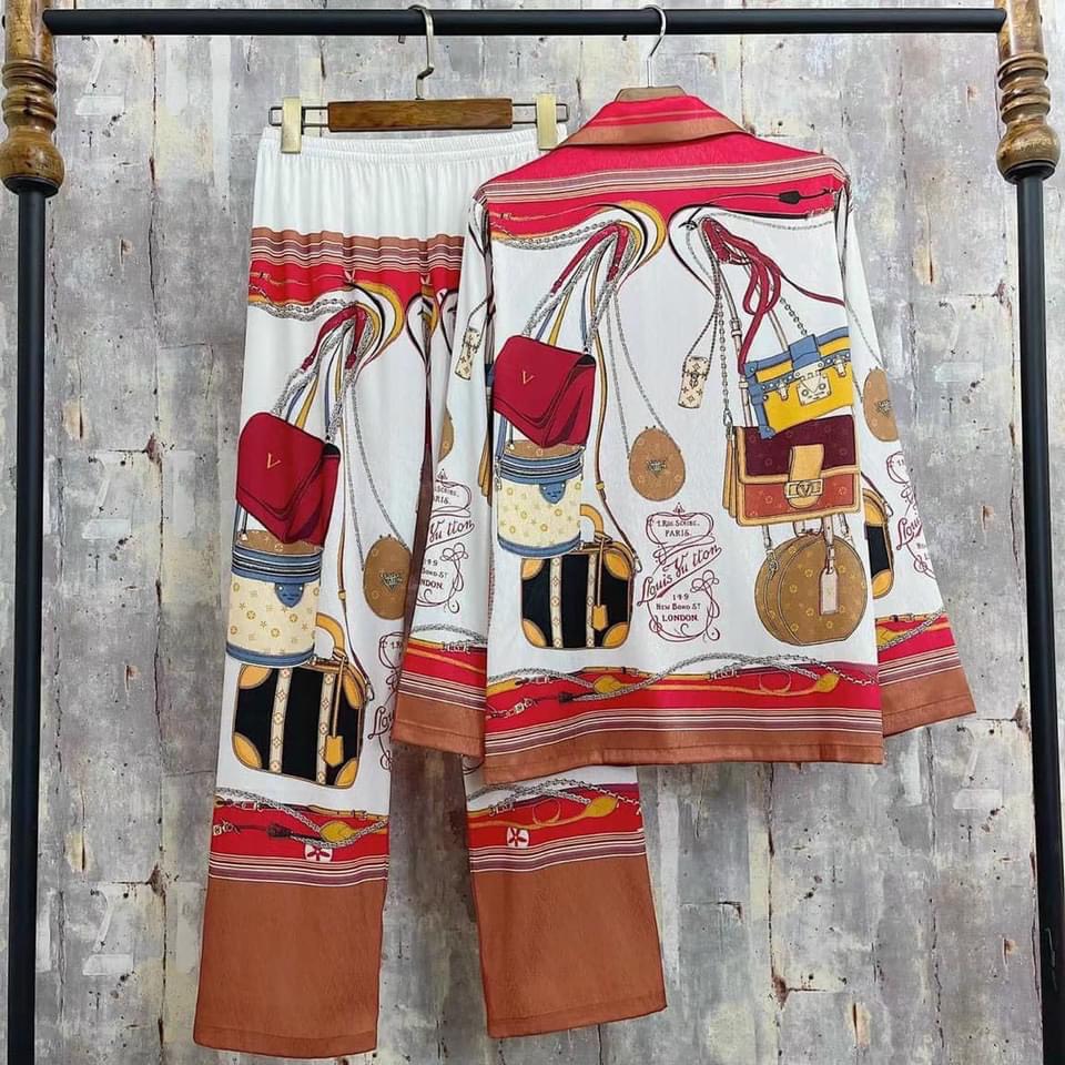 Bộ Lụa Pyjama Mặc Nhà Tay Dài Hoạ Tiết Túi Sang Chảnh