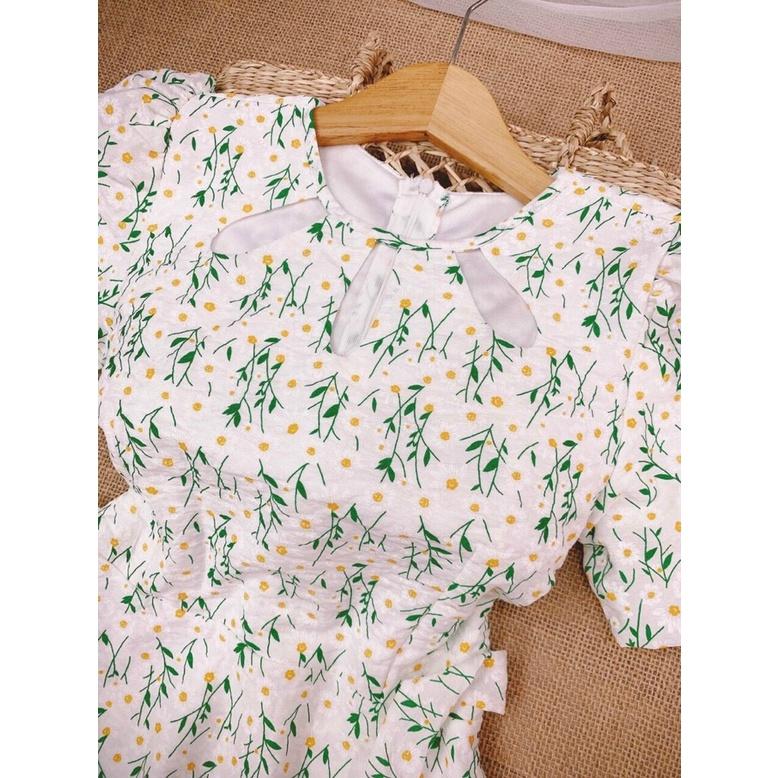 Đầm babydoll hoa nhí, Váy hoa nhí trắng dáng xòe Cao Cấp tay ngắn có dây cột eo, nữ tính quyến rũ - MiNhi Fashion