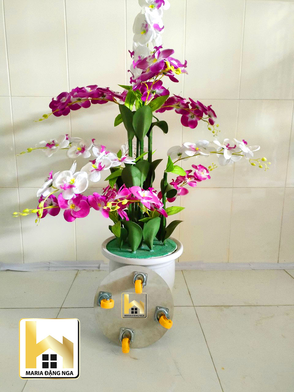 Đế để chậu cây , đế lót chậu cây , chân đế chậu cây có bánh xe , mặt đá hoa cương 25cmx25cm