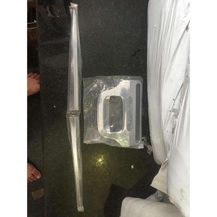Tay mở cốp dành cho Mitsubishi Triton MẠ CROM/ĐEN