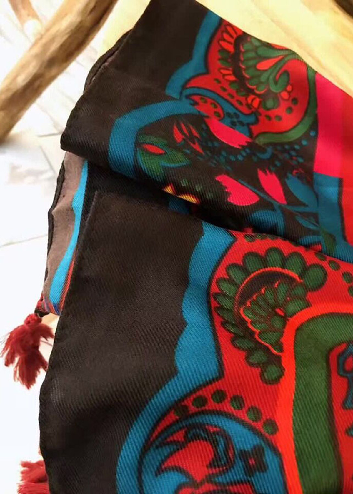 Khăn choàng cotton chống nắng - đi biển họa tiết dễ thương