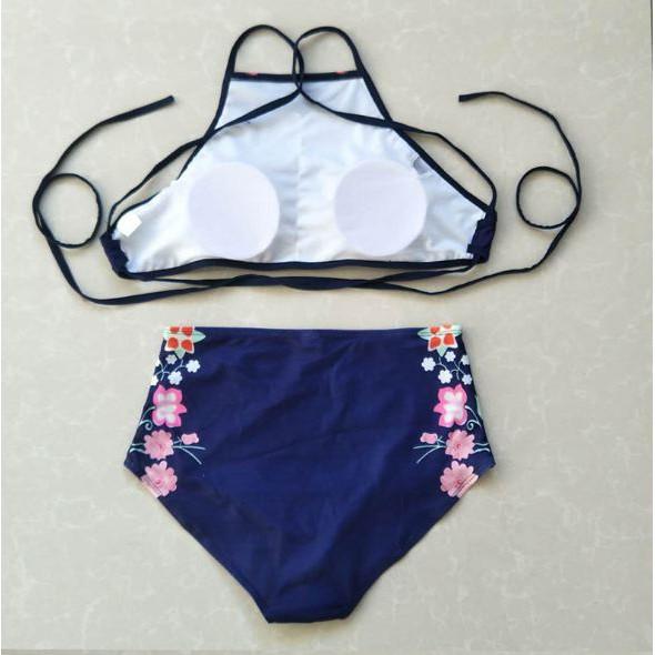 Bikini hai mảnh cho nữ xuất Châu Âu