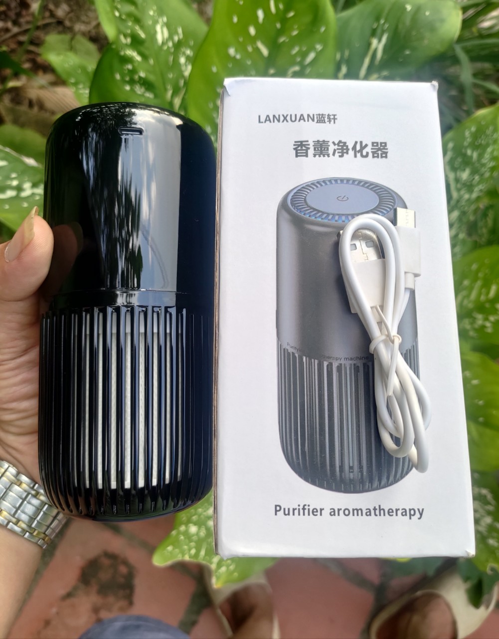 Máy lọc không khí ion âm chuyên dụng dành cho xe hơi, văn phòng khuếch tán tinh dầu hương thơm khử mùi hôi tặng sắp thơm