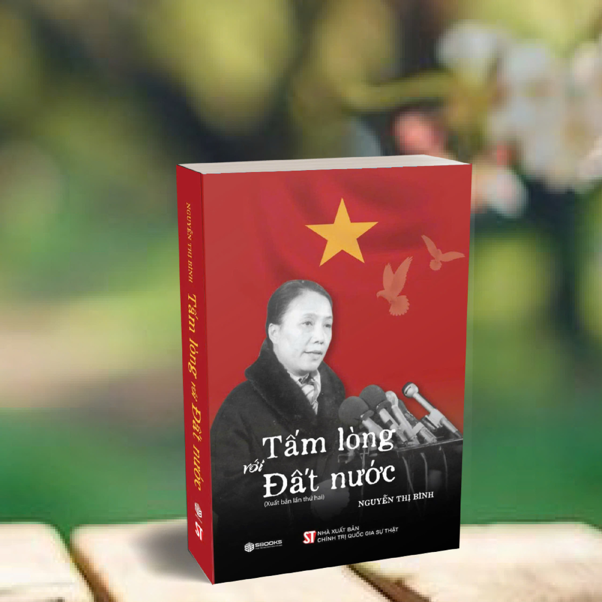 Sách - Tấm Lòng Với Đất Nước