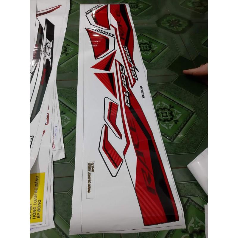 Tem rời blade đỏ xe đen