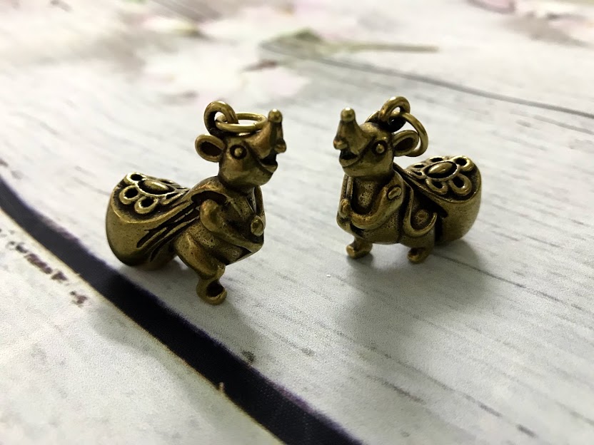 Tượng Con Chuột Kéo Thỏi Vàng Tài Lộc TMT COLLECTION  Bằng Đồng Thau CCTVDT25