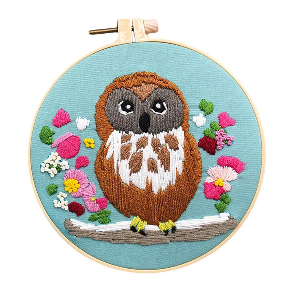 Full Range of Embroidery Starter Kit with Pattern Cross Stitch Kit Including Cloth with Floral Pattern, Bamboo Embroidery Hoop, Color Threads and Tool