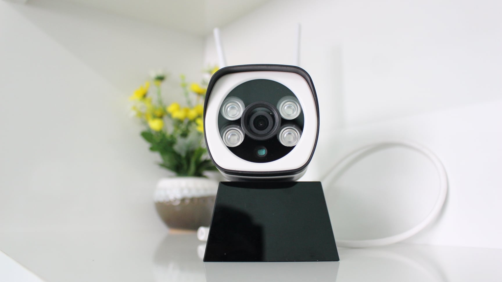 Camera IP Wifi Giám Sát Ngoài Trời NetCAM NTL5.0, Độ phân giải 5.0MP, Đàm thoại 2 chiều, Cảnh báo khi phát hiện chuyển động - Hàng Chính Hãng