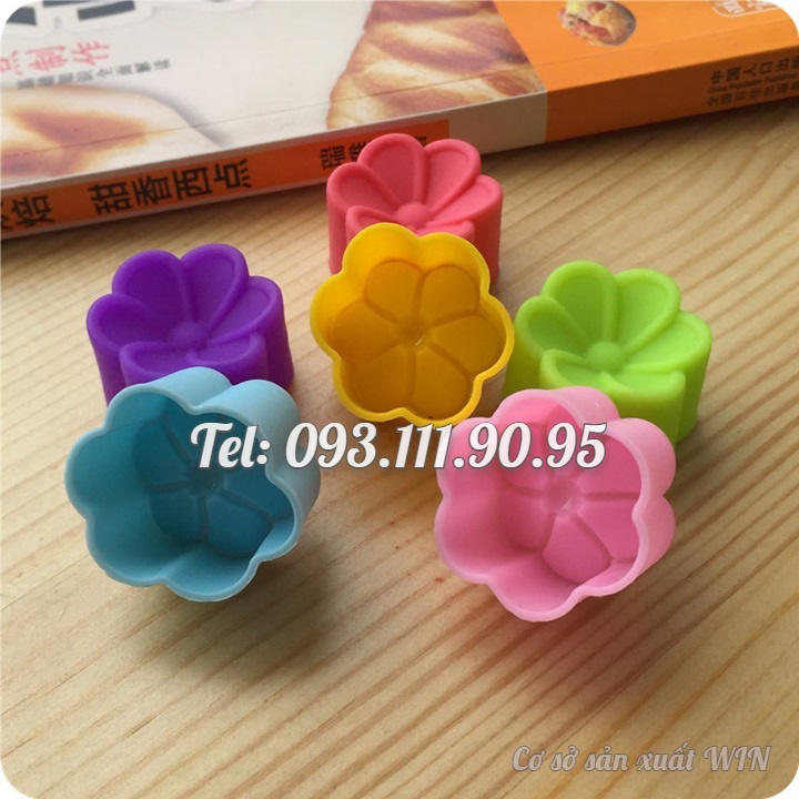 Bộ 10 khuôn silicon 3 lớp làm bánh, rau câu, bánh bông lan, bánh da lợn hình hoa mai 5 cánh tròn – Mã số 1100