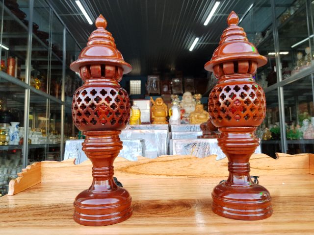 Cặp đèn thờ gỗ tràm bông vàng cao 34 cm