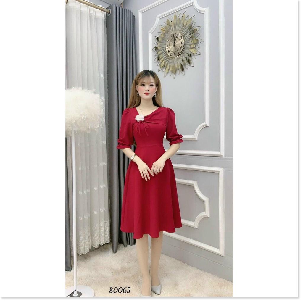 ĐẦM FORD ĐÍNH HOA TRÊN ÁO SIÊU XINH