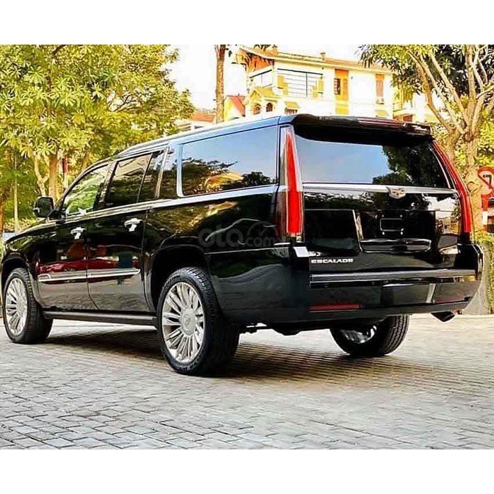 Logo chụp mâm, ốp lazang bánh xe ô tô Cadillac Escalade 2007-2014