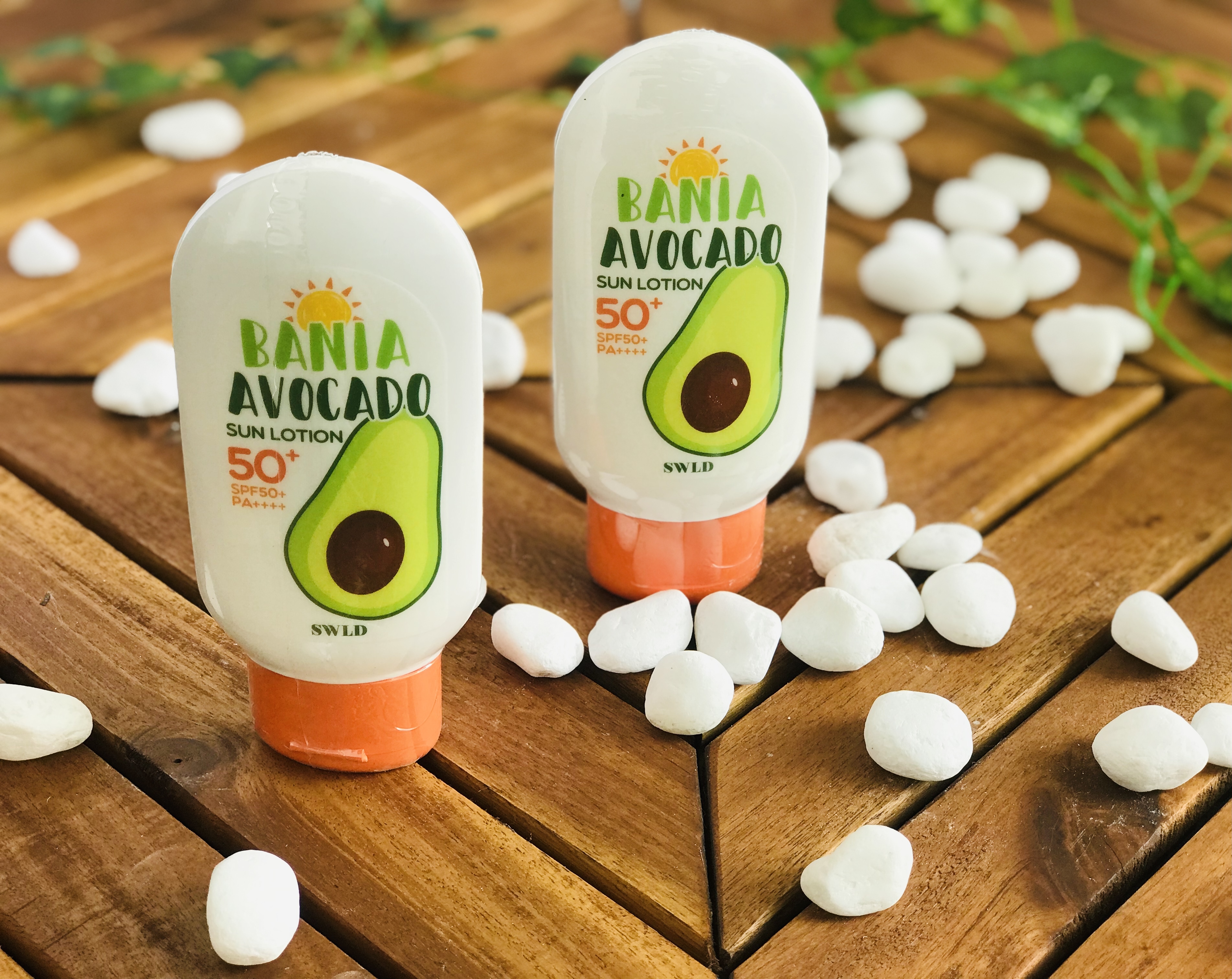 Lotion chống nắng SWLD Bania Avocado Sun Lotion SPF 50+ PA++++ 100ml