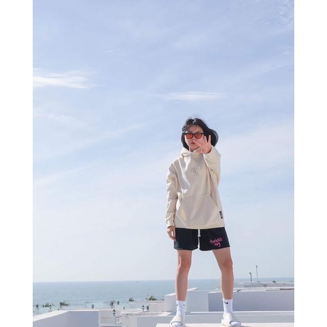 Quần Short Unisex Nam Nữ Thêu Logo TeeHolic