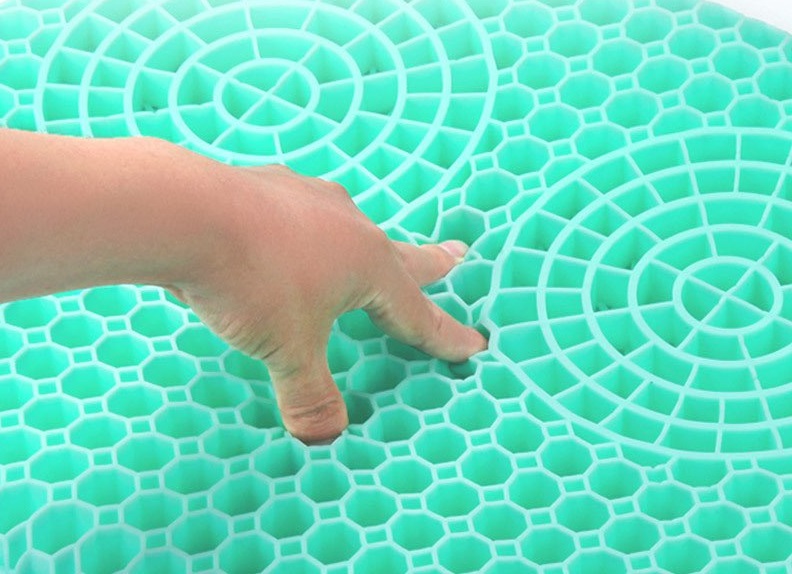 Đệm gel tổ ong lót ghế ô tô ghế văn phòng mát mẻ và thoáng khí mùa hè, lưu thông máu cushions Singapore Latex mattress