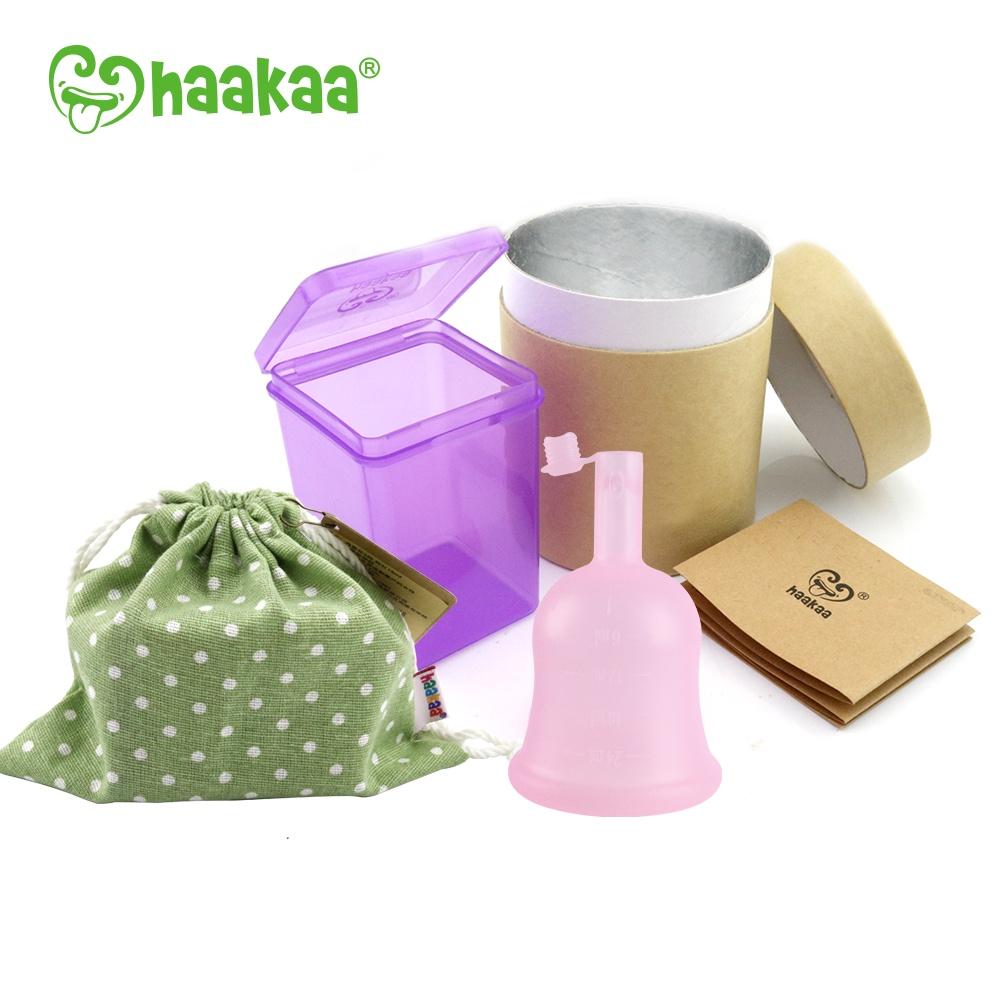 Cốc nguyệt san có van Flowcup Haakaa. Chất liệu silicone cao cấp. Không chứa BPA, PVC và phthalate. Mềm mại, tiết kiệm, thay thế băng vệ sinh hoàn hảo