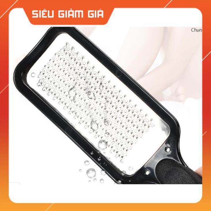 Chà gót chân bằng inox giảm da chết