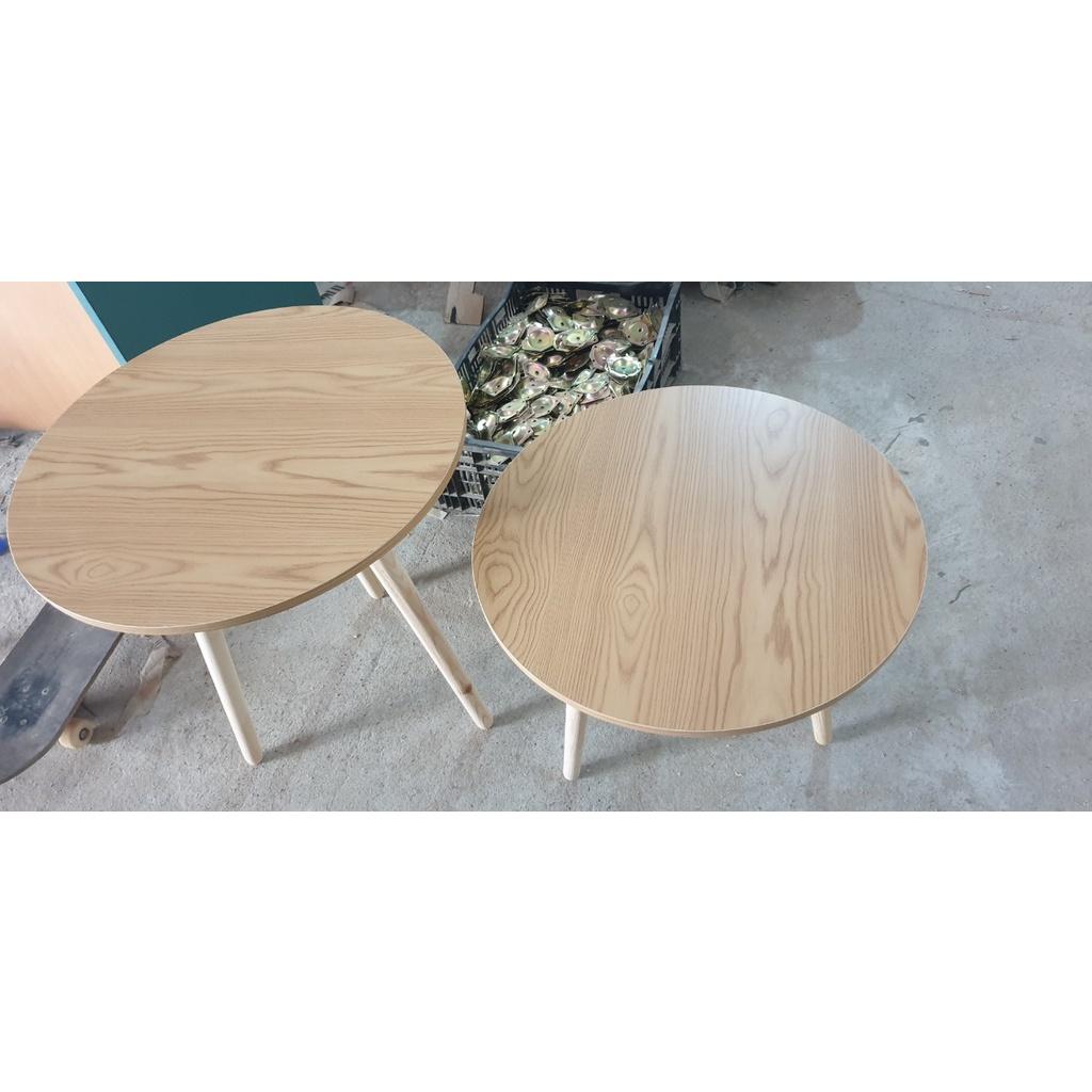 Bàn trà mặt tròn chân gỗ tự nhiên cao 72cm