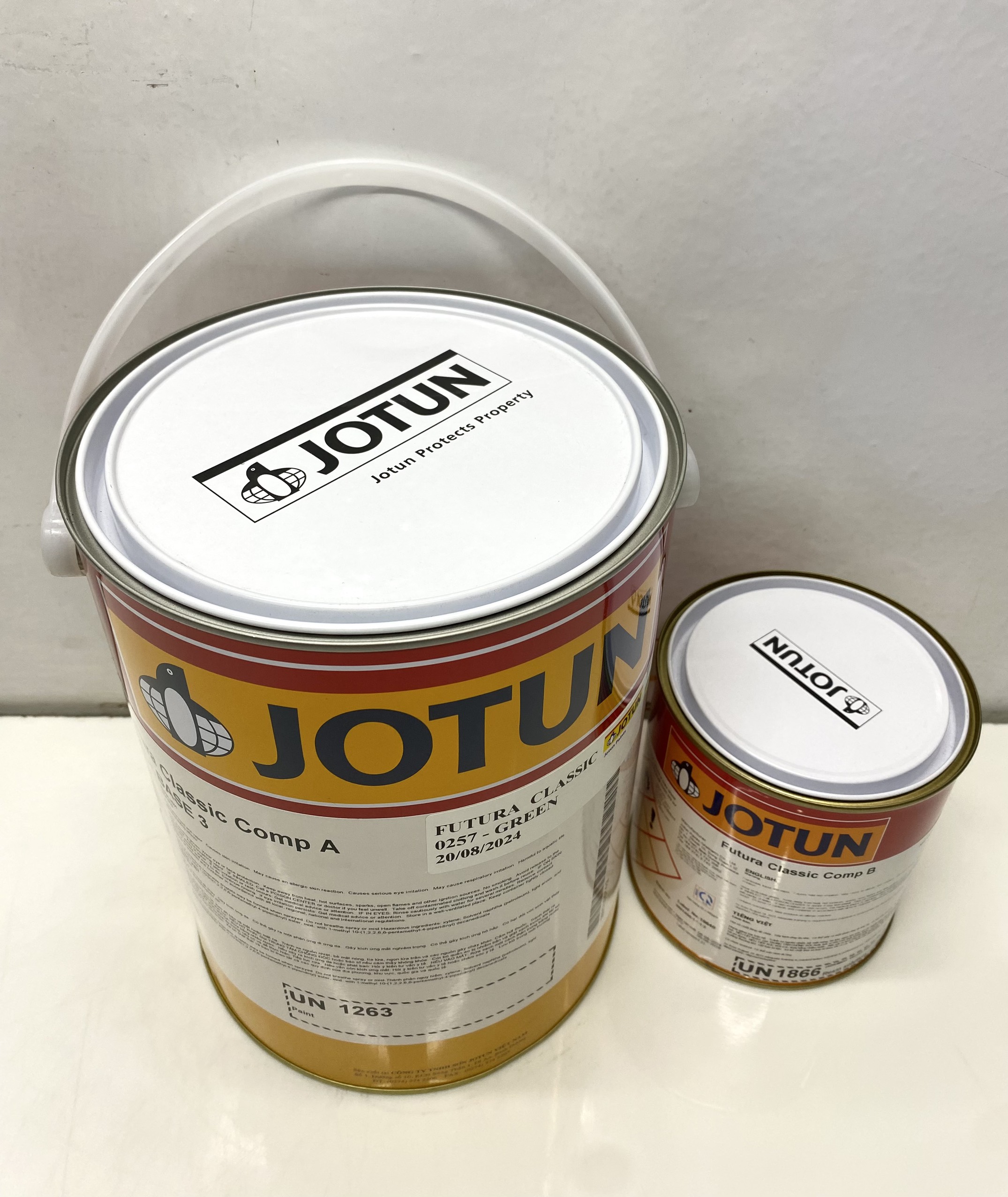 Sơn Epoxy Jotun Futura Classic base 3 màu Green 257 (Xanh lá) 5L/bộ