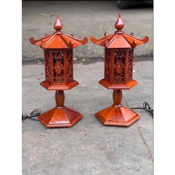 Cặp Đèn Thờ Gỗ Hương Hình Mái Chùa Cao 48cm