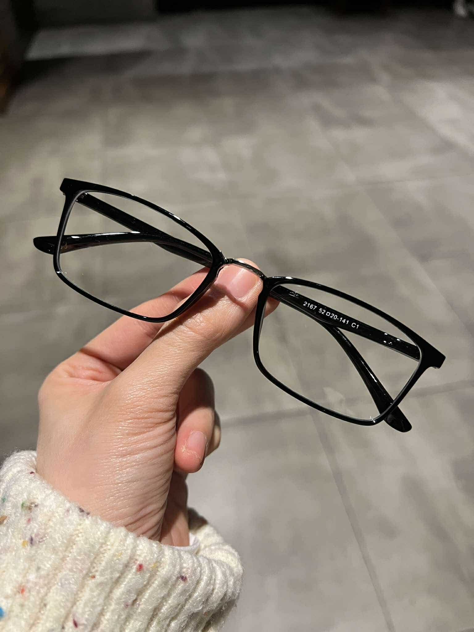 Kính nhựa dẻo Mắt vuông nhỏ