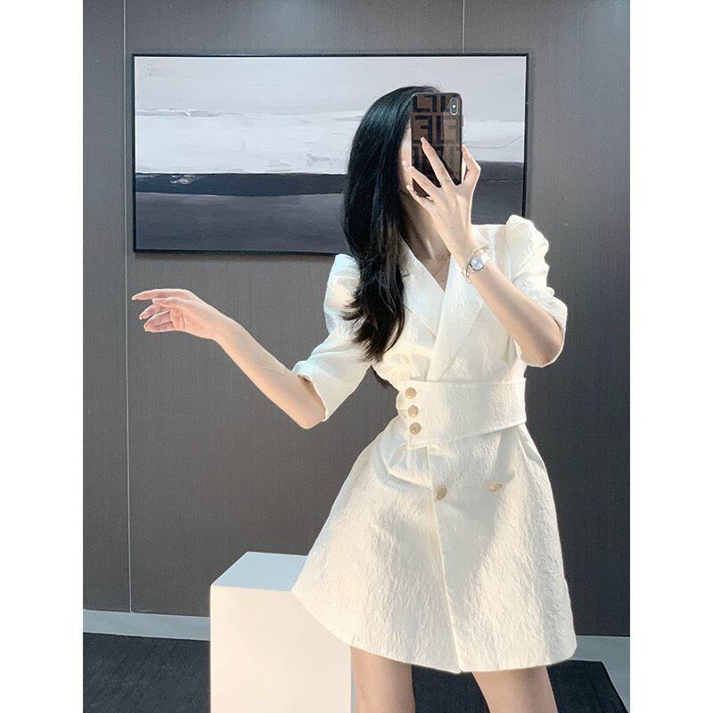 ĐẦM VEST CHẤT GẤM PHỐI NÚT TAY LỞ 12837