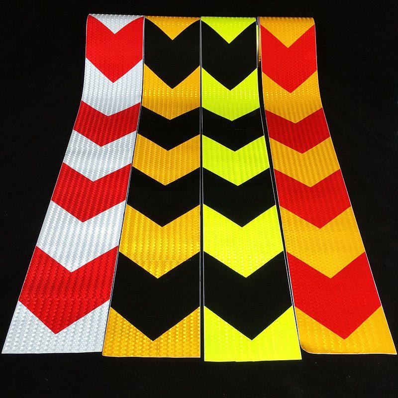 Cuộn Phản Quang khổ rộng 10 cm x 25 mét, Cảnh Báo An Toàn Hình Mũi Tên Dùng Dán Xe Ô tô, Thùng Xe Tải, An Toàn, chất liệu PVC Chống Thấm Nước - Mũi Tên Vàng Đen - Mai Lee