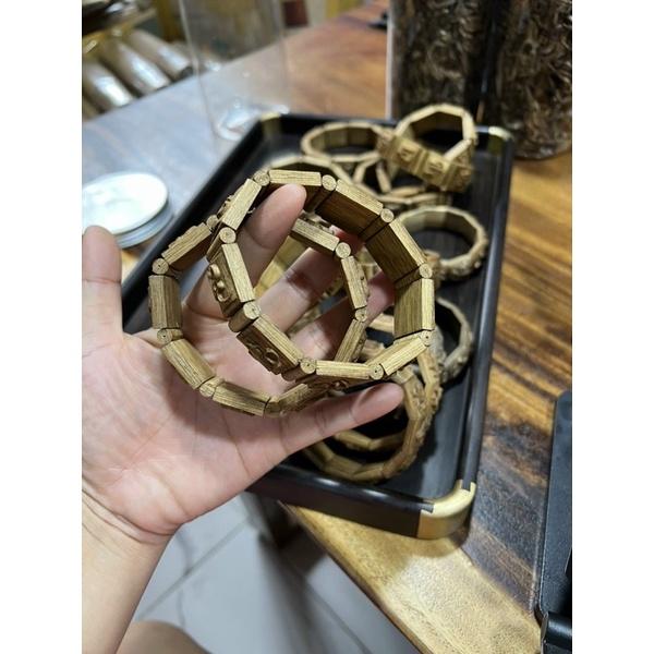Vòng trầm hương tự nhiên điêu khắc chữ Phúc Lộc Thọ